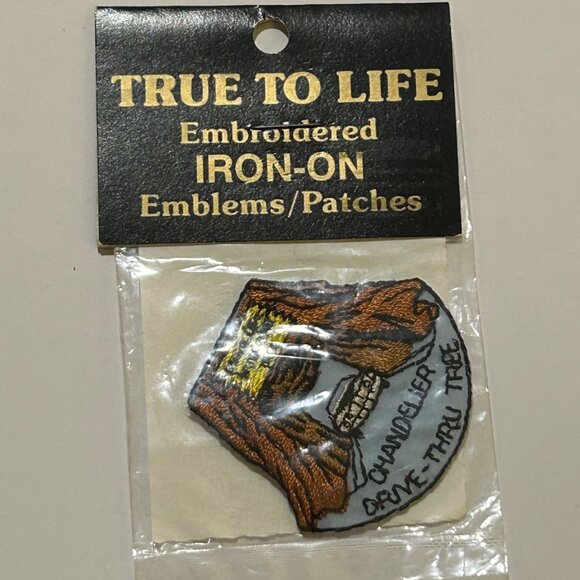 Chandelier Drive-Thru Tree California Embroidered Patch UNUSED NWT - Picture 2 of 4